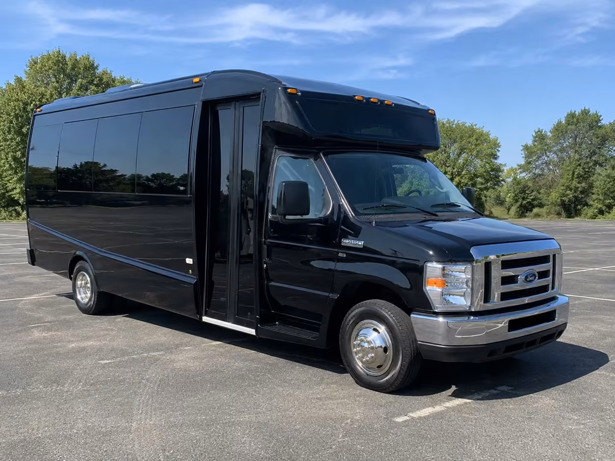 15 35 passenger minibus